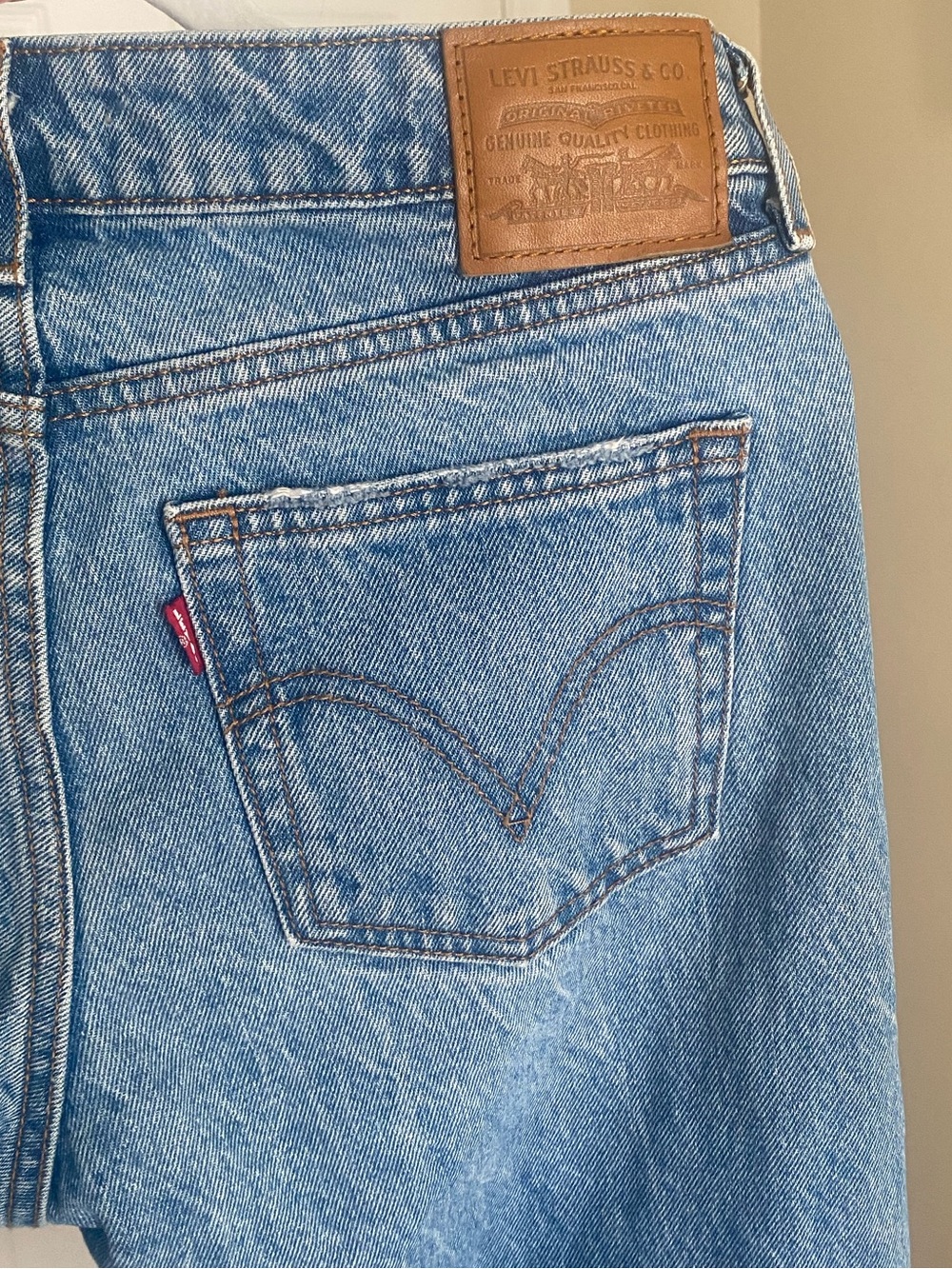 Levi’s Low Loose Light Wash Jeans